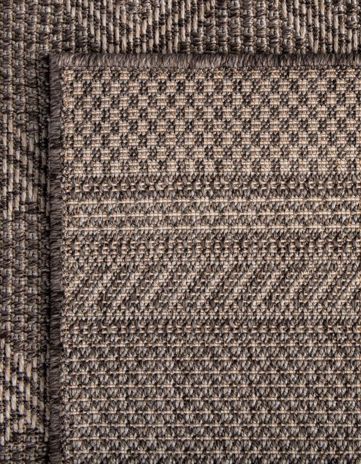 Detail image of 5' 1 x 5' 1  Washable Trellis Indoor / Outdoor Square Rug