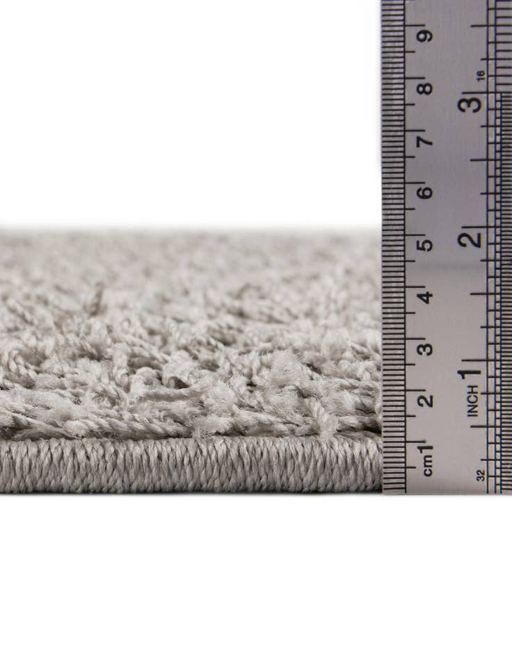 Detail image of 5' 3 x 8' Comfort Solid Shag Rug