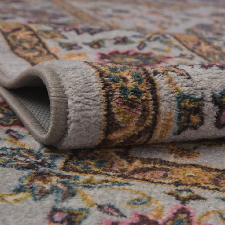 Detail image of 6' 7 x 9' Medina Rug