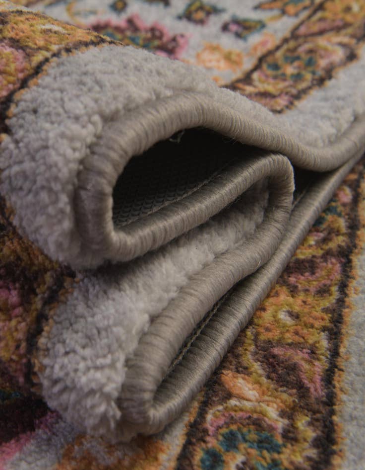 Detail image of 5' 3 x 7' 9 Medina Rug