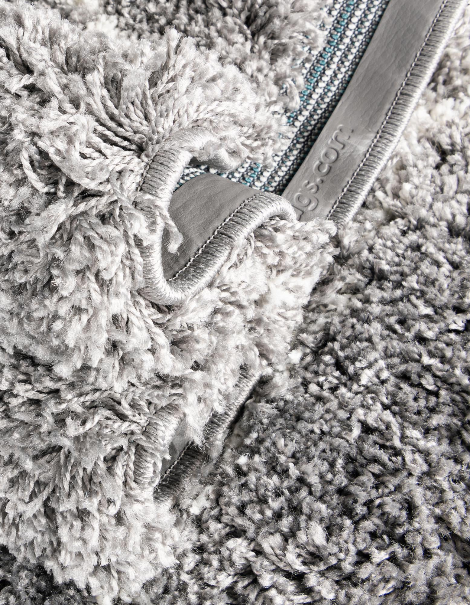 5' 3 x 5' 3 Soft Touch Shag Square Rug