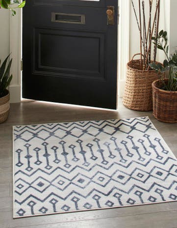 Coastal White Bohemian Trellis Square Rug
