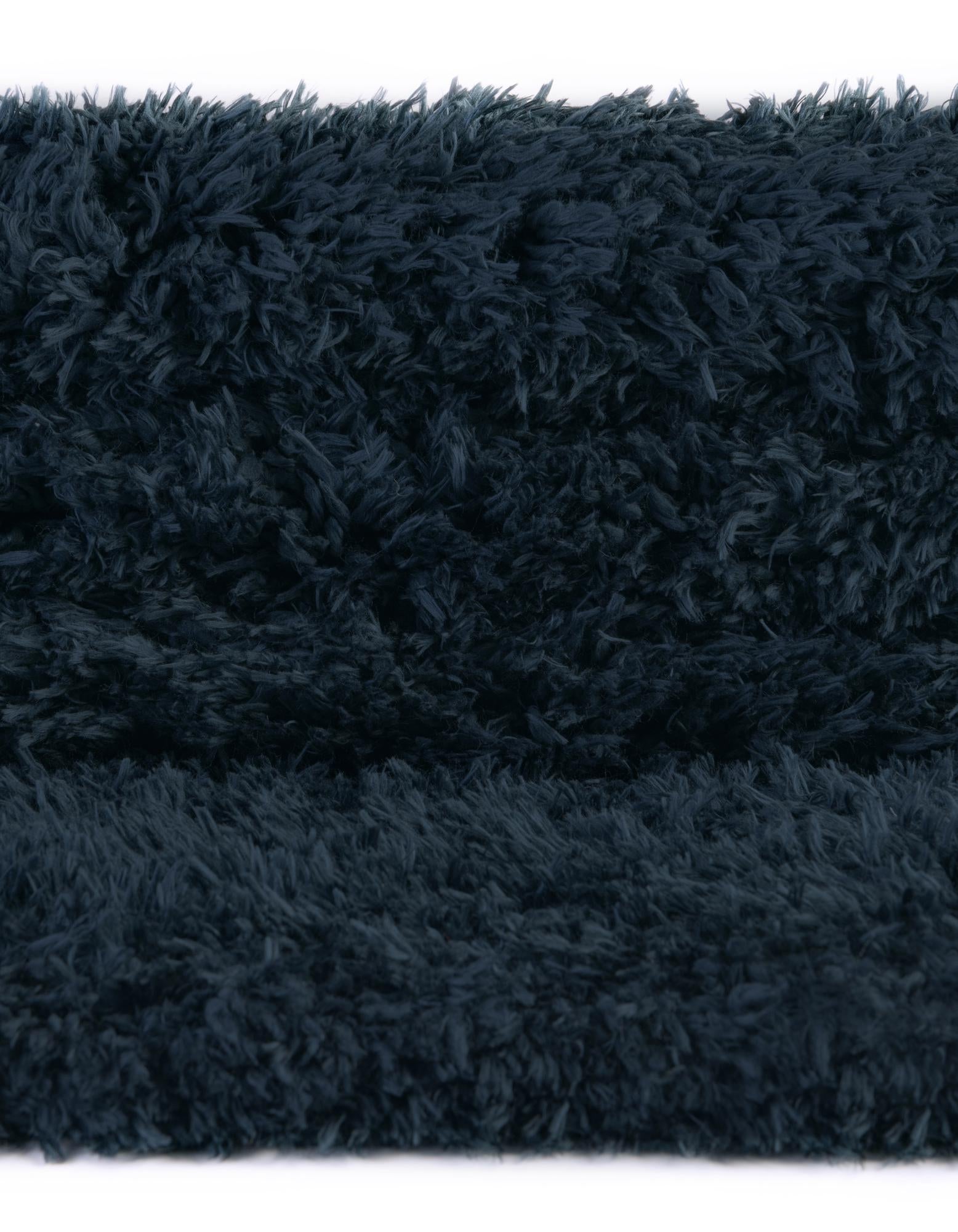 3' 3 x 5' 3 Infinity Shag Rug