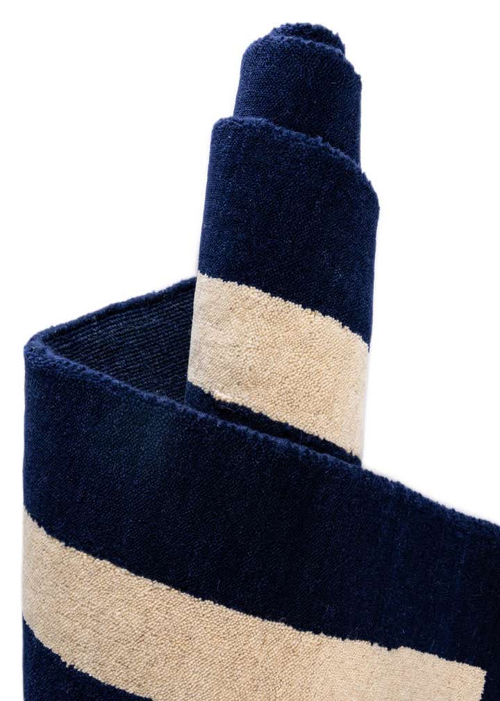 2' 7 x 8' Jill Zarin Border Wool Runner Rug