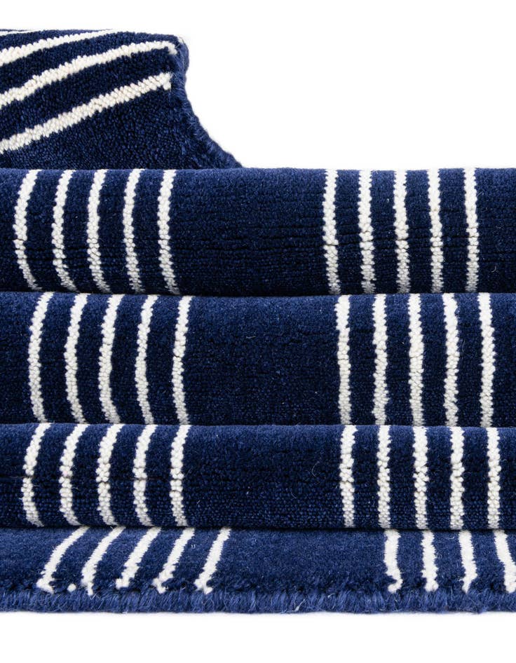 Detail image of 7' 10 x 7' 10 Jill Zarin Striped Wool Square Rug