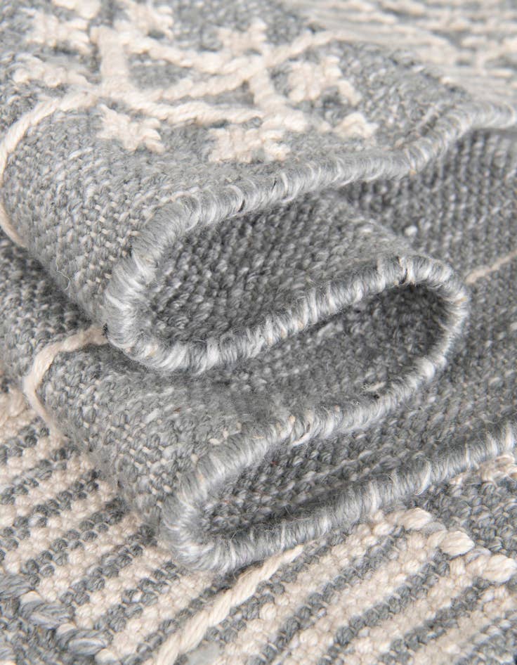Detail image of 4' 1 x 6' 1 Easy-Clean Eco Bohemian Indoor / Outdoor Rug