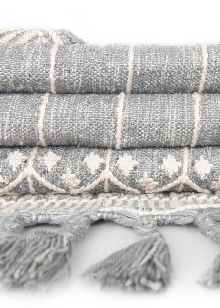 5' 1 x 8' Easy-Clean Eco Bohemian Indoor / Outdoor Rug