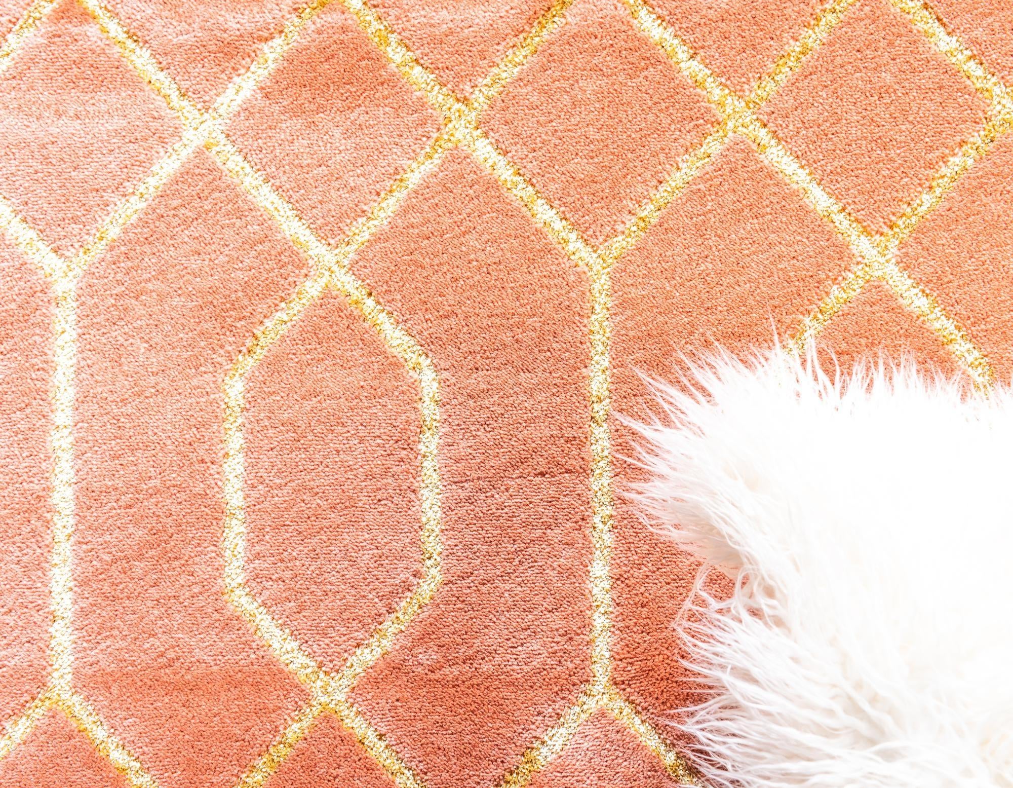 8' x 10' Marilyn Monroe™ Glam Trellis Rug