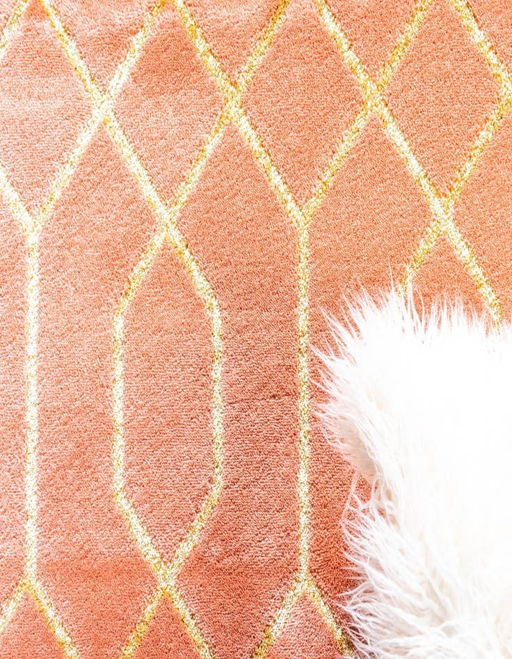 Detail image of 2' x 3'  Marilyn Monroe&trade; Glam Trellis Rug