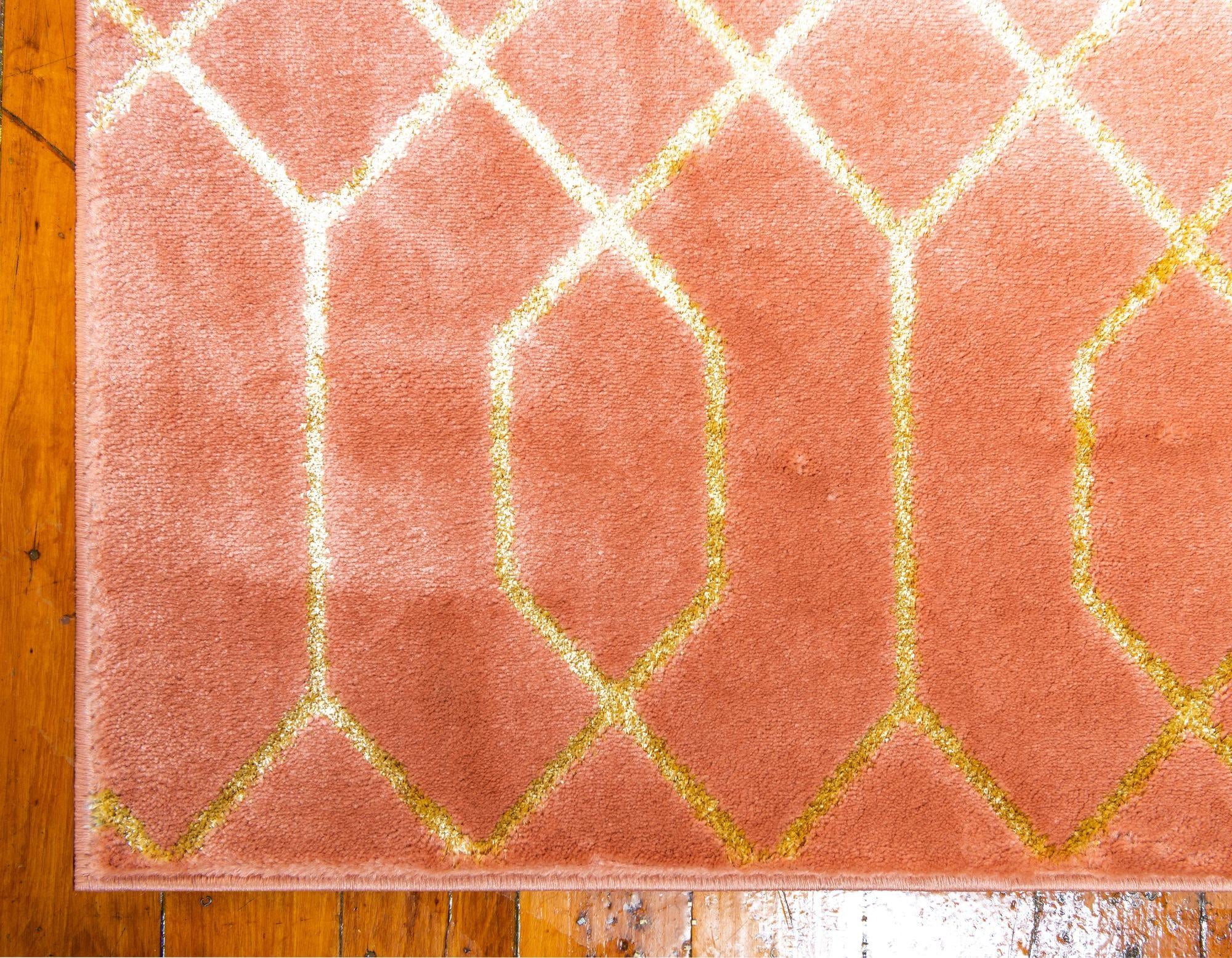 8' x 10' Marilyn Monroe™ Glam Trellis Rug