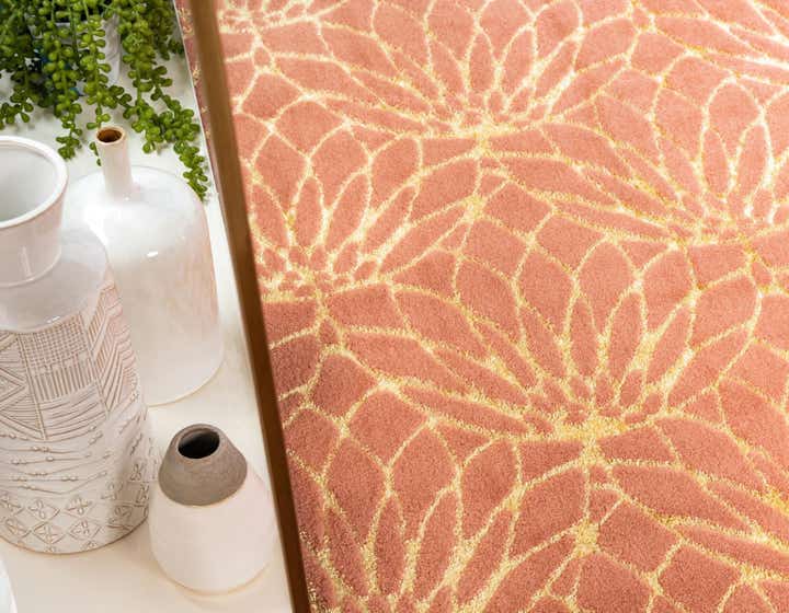 2' x 3' Marilyn Monroe™ Glam Dahlia Rug