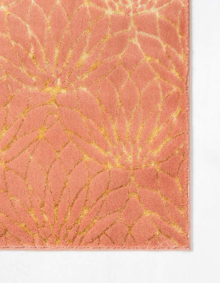 2' x 3' Marilyn Monroe™ Glam Dahlia Rug