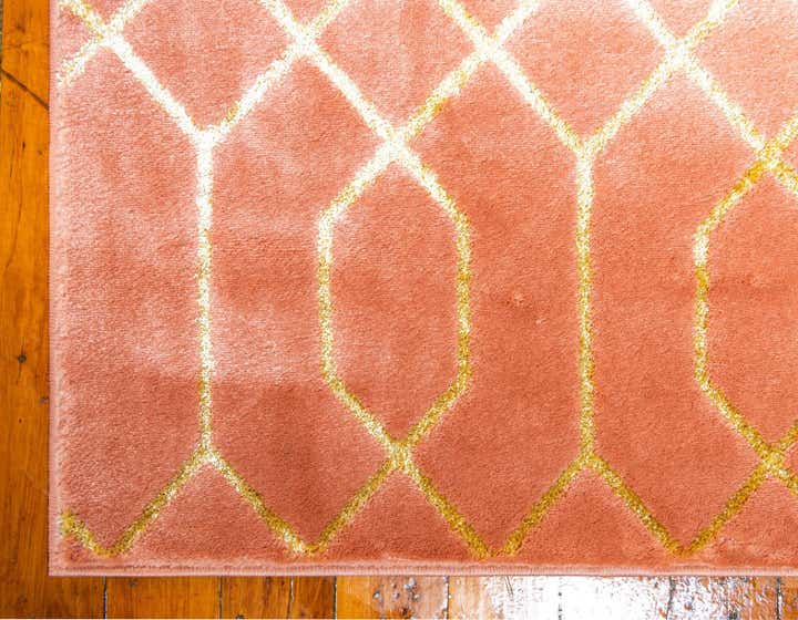8' x 10' Marilyn Monroe™ Glam Trellis Rug