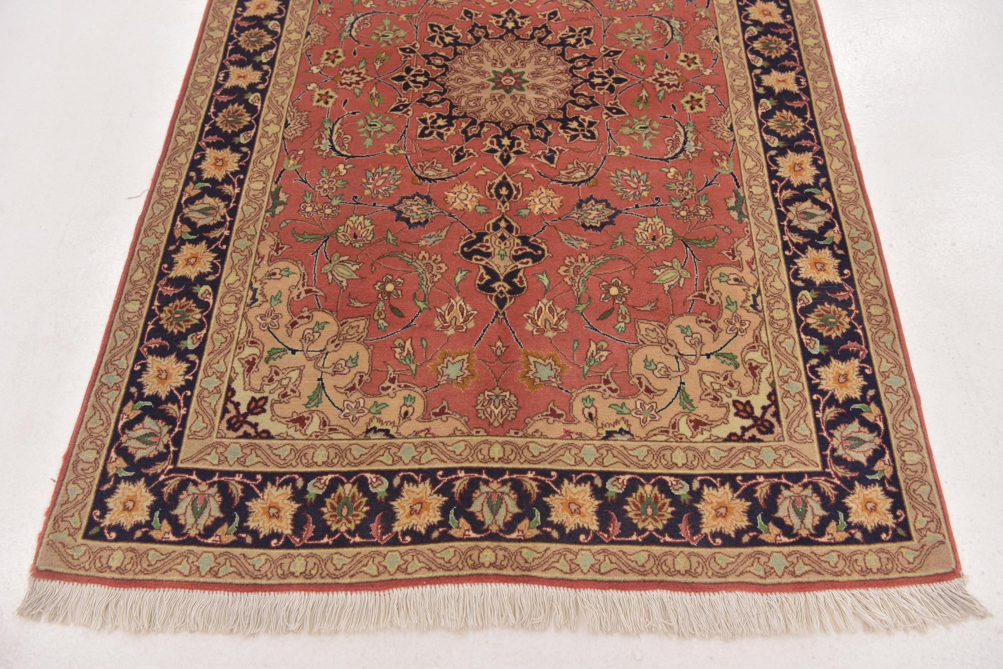 3' 5 x 5' Hand Knotted Isfahan Persian Rug