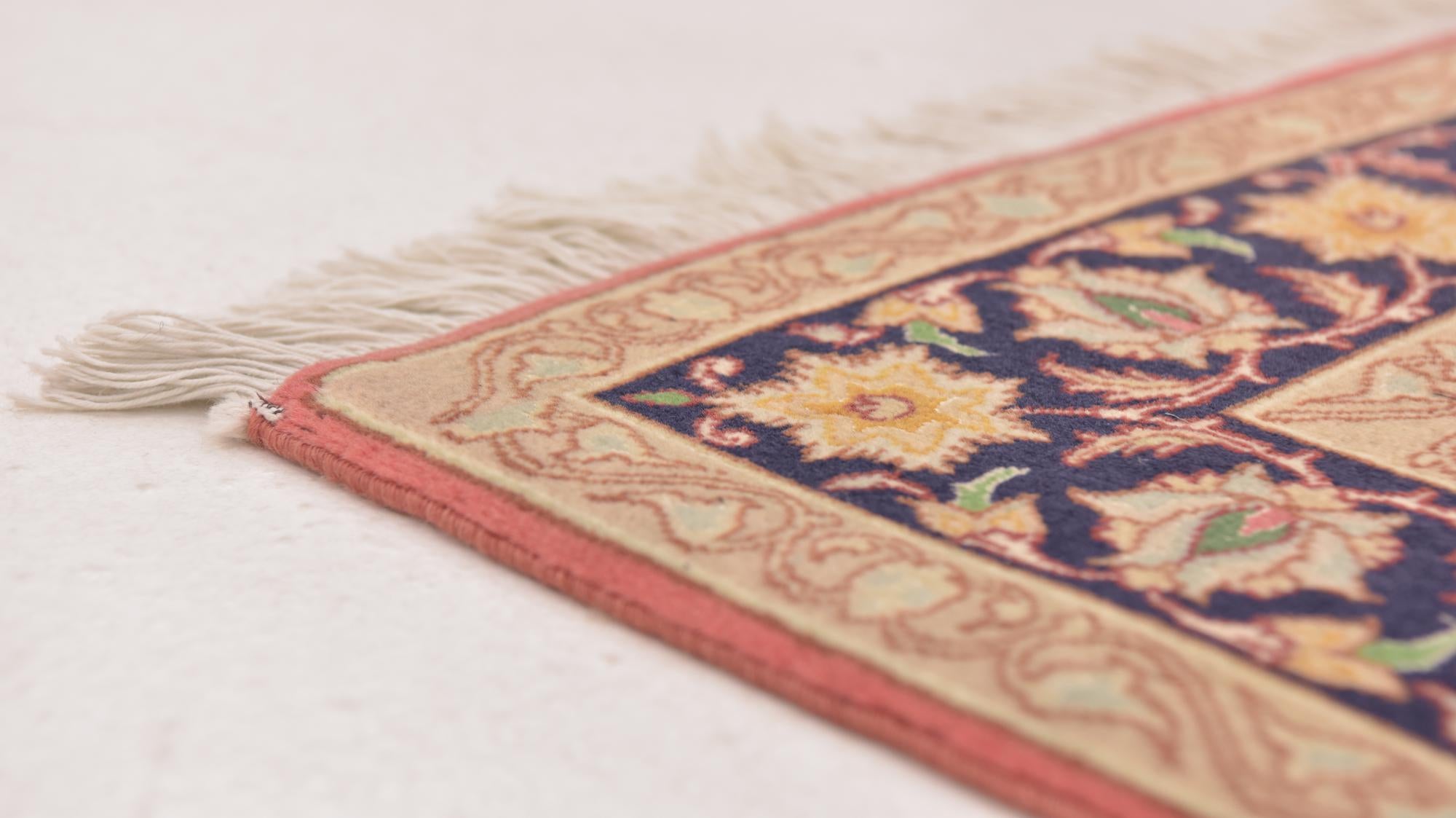 3' 5 x 5' Hand Knotted Isfahan Persian Rug