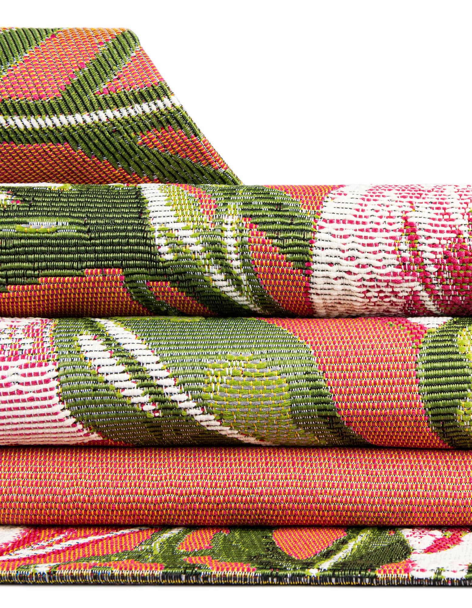 10' x 14' Easy-Clean Botanical Indoor / Outdoor Rug
