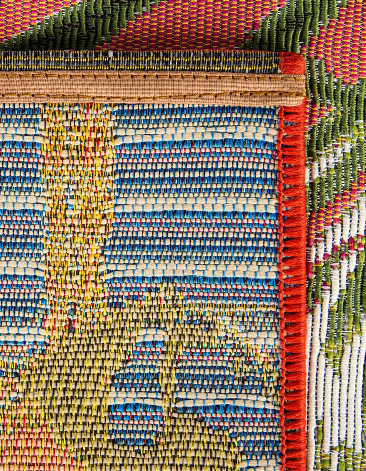 Detail image of 2' x 3'  Washable Botanical Indoor / Outdoor Rug