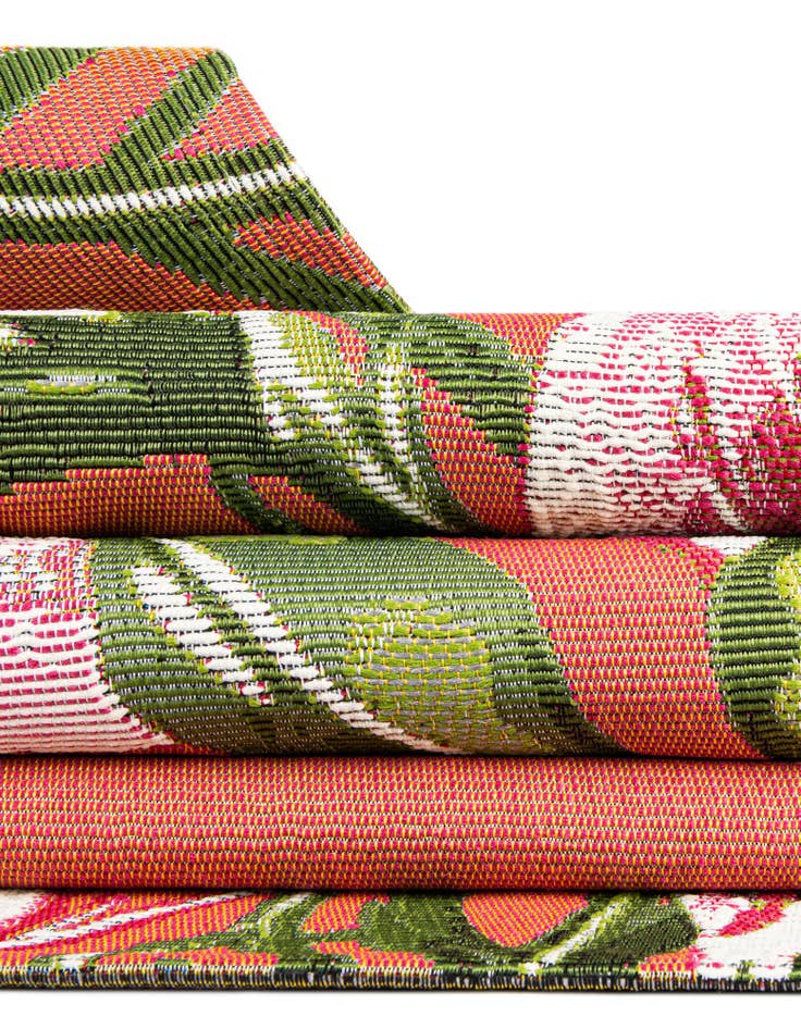 Detail image of 4' x 6' Easy-Clean Botanical Indoor / Outdoor Rug