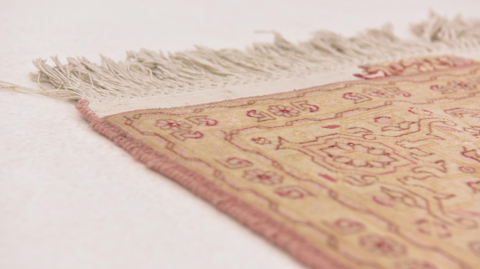 4' 10 x 7' Hand Knotted Tabriz Persian Rug