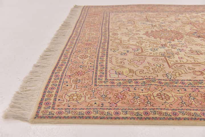5' x 6' 6 Hand Knotted Tabriz Persian Rug