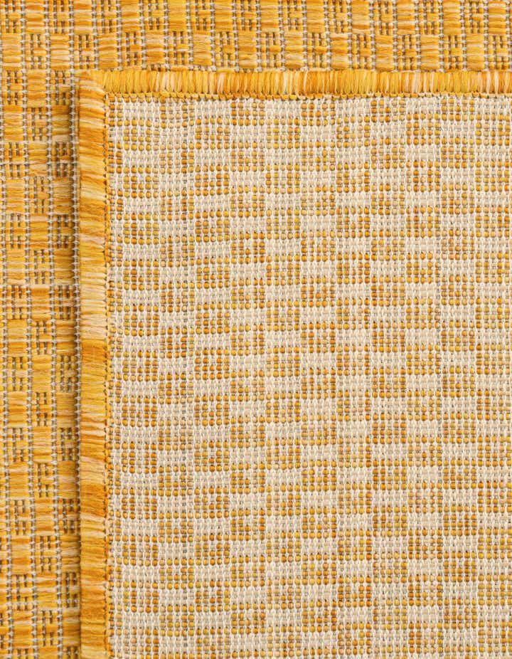 4' x 6' Easy-Clean Solid Indoor / Outdoor Rug