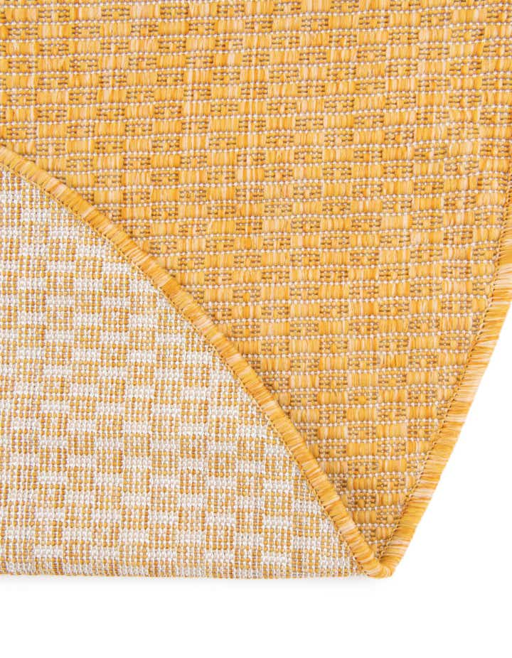 10' 8 x 10' 8 Easy-Clean Solid Indoor / Outdoor Round Rug