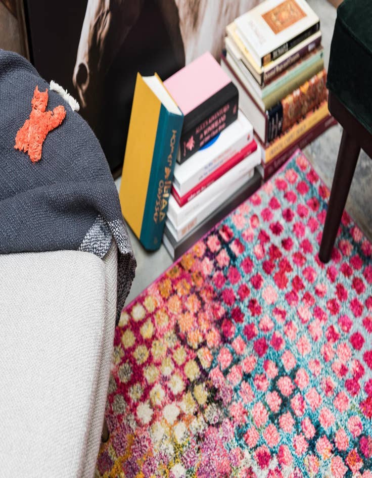 Detail image of 10' 6 x 16' 5  Washable Spectrum Rug