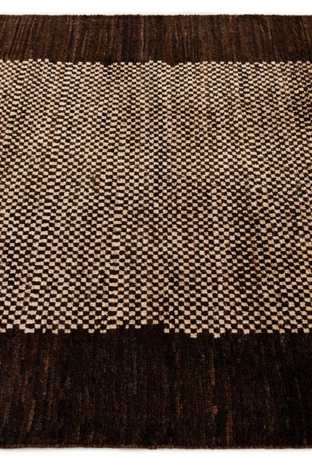 Detail image of 4' x 5' 9 Hand Knotted Darya Wool Rug