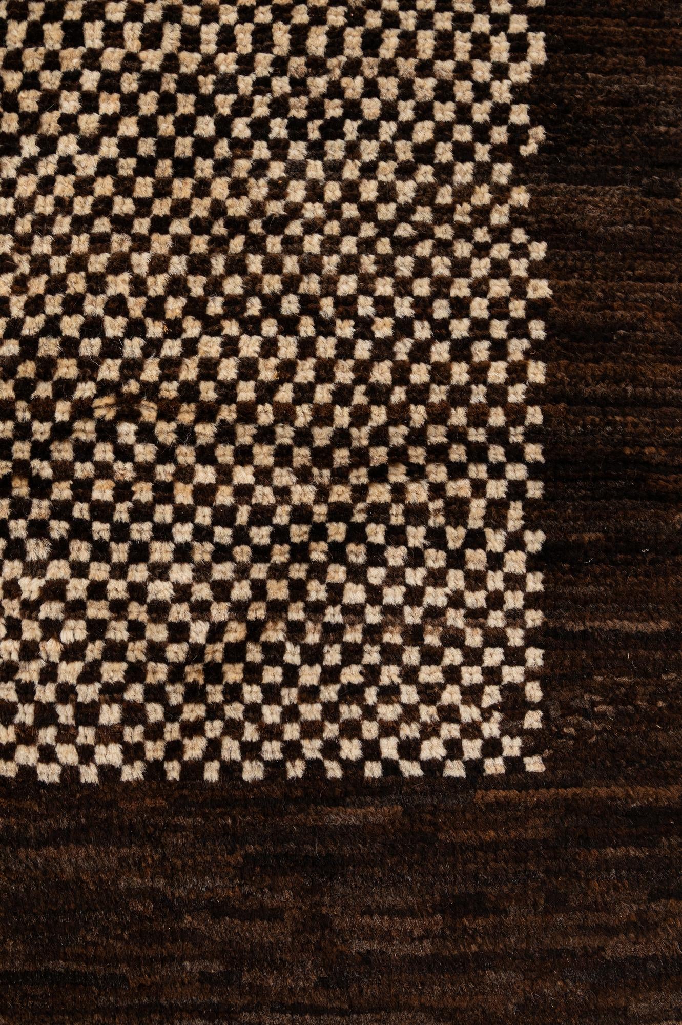 4' x 5' 9 Hand Knotted Darya Wool Rug