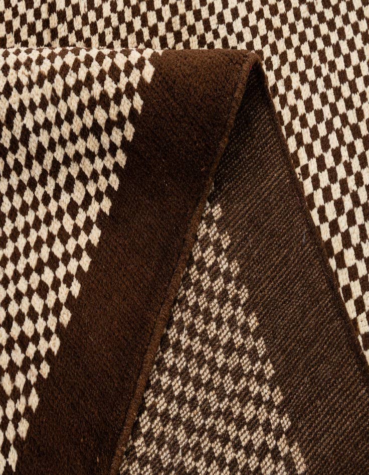 Detail image of 5' 8 x 8' 4  Hand Knotted Darya Wool Rug