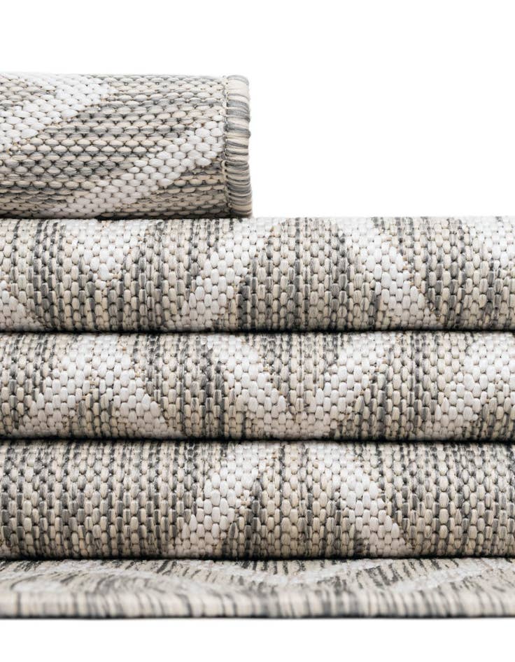 Detail image of 7' 10 x 10' Easy-Clean Jill Zarin Turks and Caicos Indoor / Outdoor Oval Rug