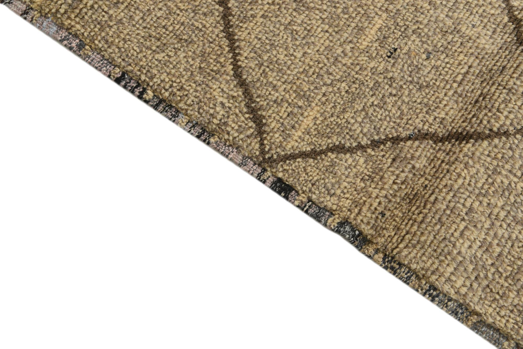 6' x 8' 10 Hand Knotted Moroccan Wool Rug