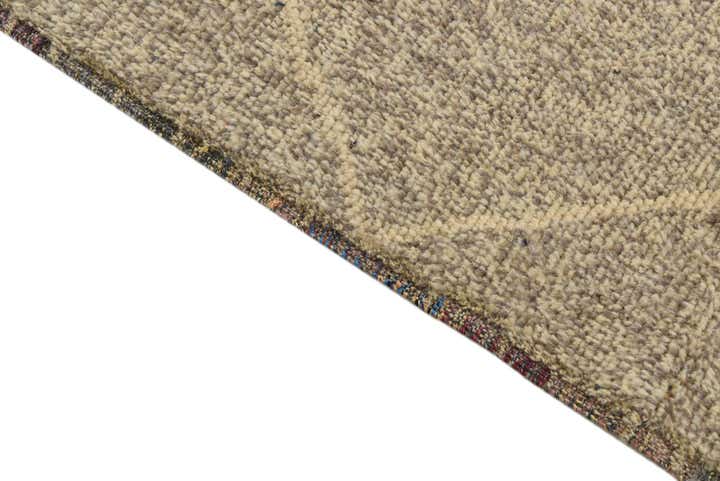 5' 9 x 9' 4 Hand Knotted Moroccan Wool Rug