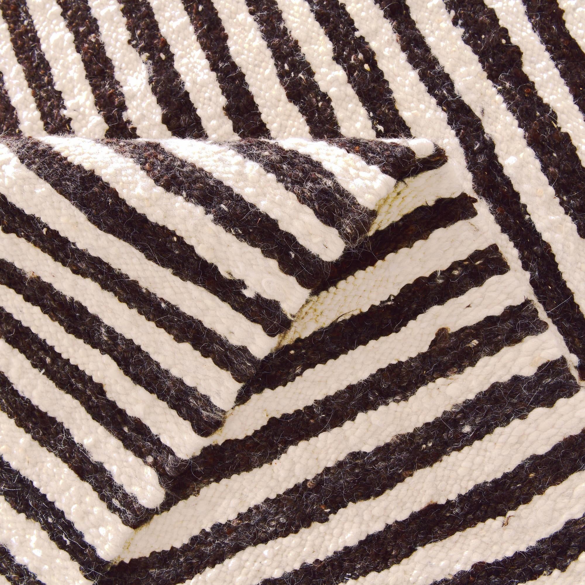 8' 3 x 9' 10 Hand Knotted Moroccan Wool Rug