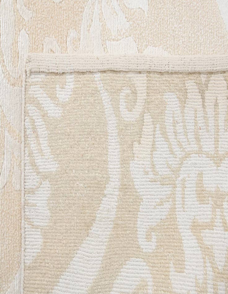 Detail image of 2' 9 x 10'  Hand Knotted Darya Wool Runner Rug
