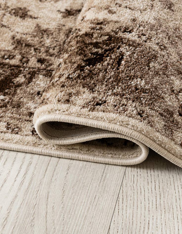 Detail image of 7' x 10' Himalaya Oval Rug