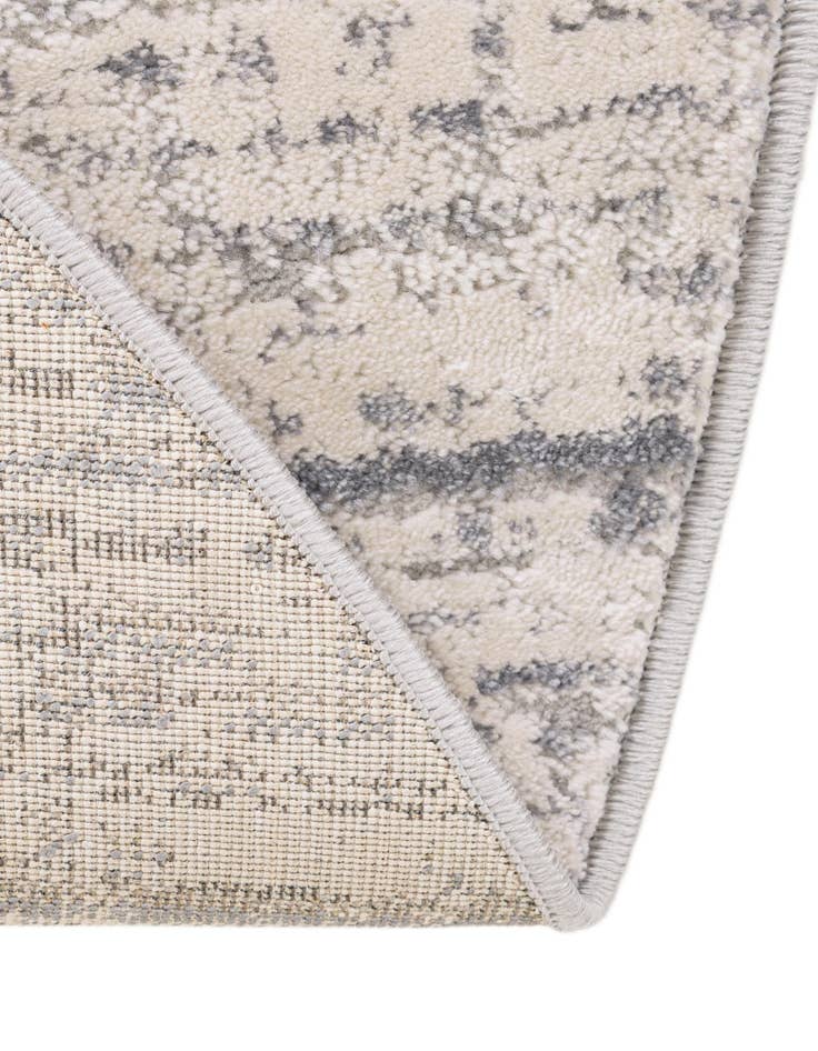 Detail image of 8' x 10' Oasis Oval Rug