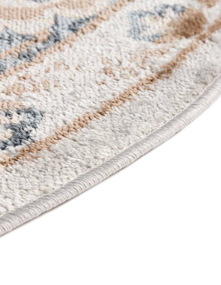Detail image of 4' x 6' Oxford Oval Rug