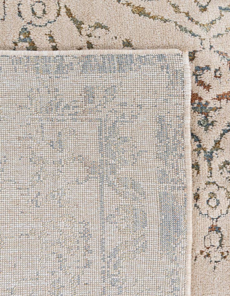 Detail image of 5' 2 x 7' 3 Aria Rug