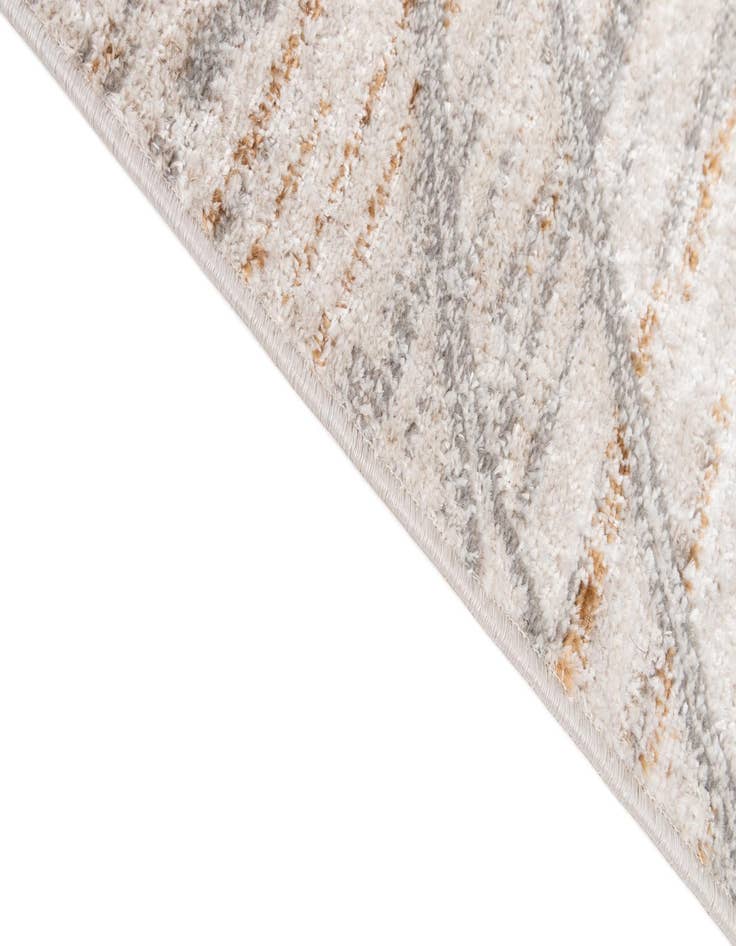 Detail image of 5' 2 x 7' 5 Aria Rug