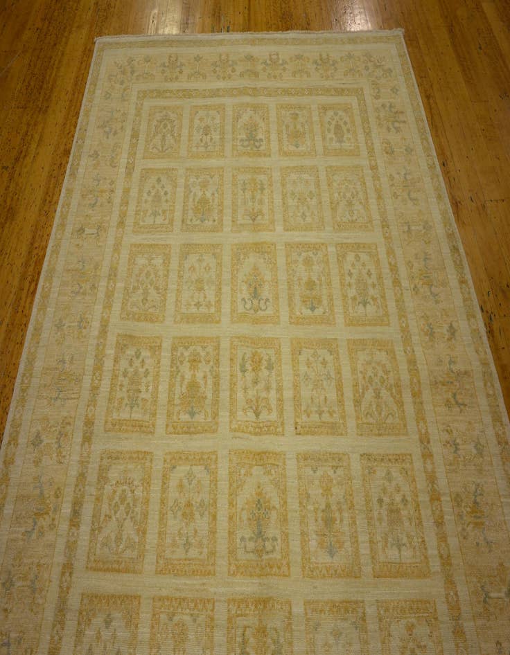 Detail image of 5' 7 x 8' 3  Hand Knotted Ariana Ziegler Oriental Rug