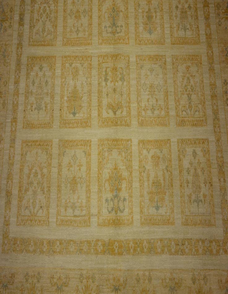 Detail image of 5' 7 x 8' 3  Hand Knotted Ariana Ziegler Oriental Rug