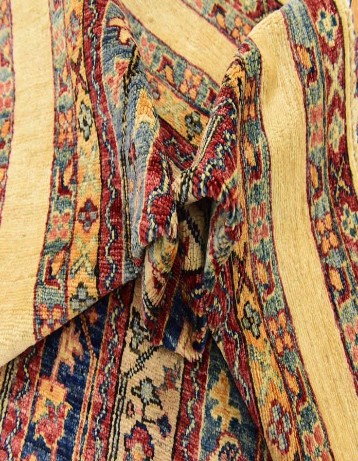 Detail image of 5' x 6' 5  Hand Knotted Ariana Ziegler Rug