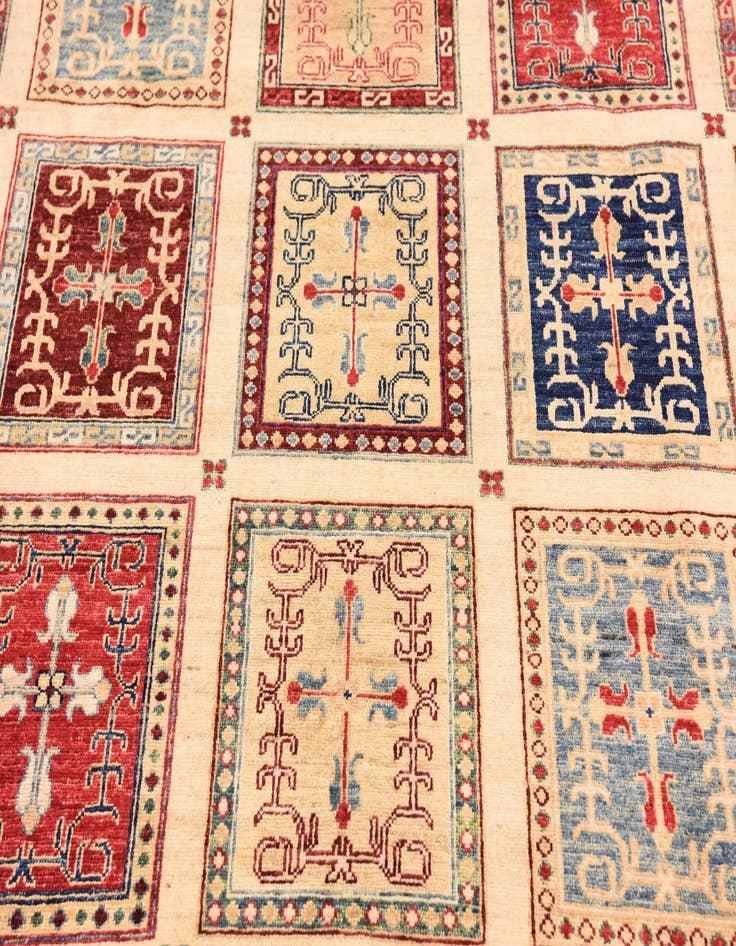 Detail image of 8' 3 x 11' 7  Hand Knotted Ariana Ziegler Rug