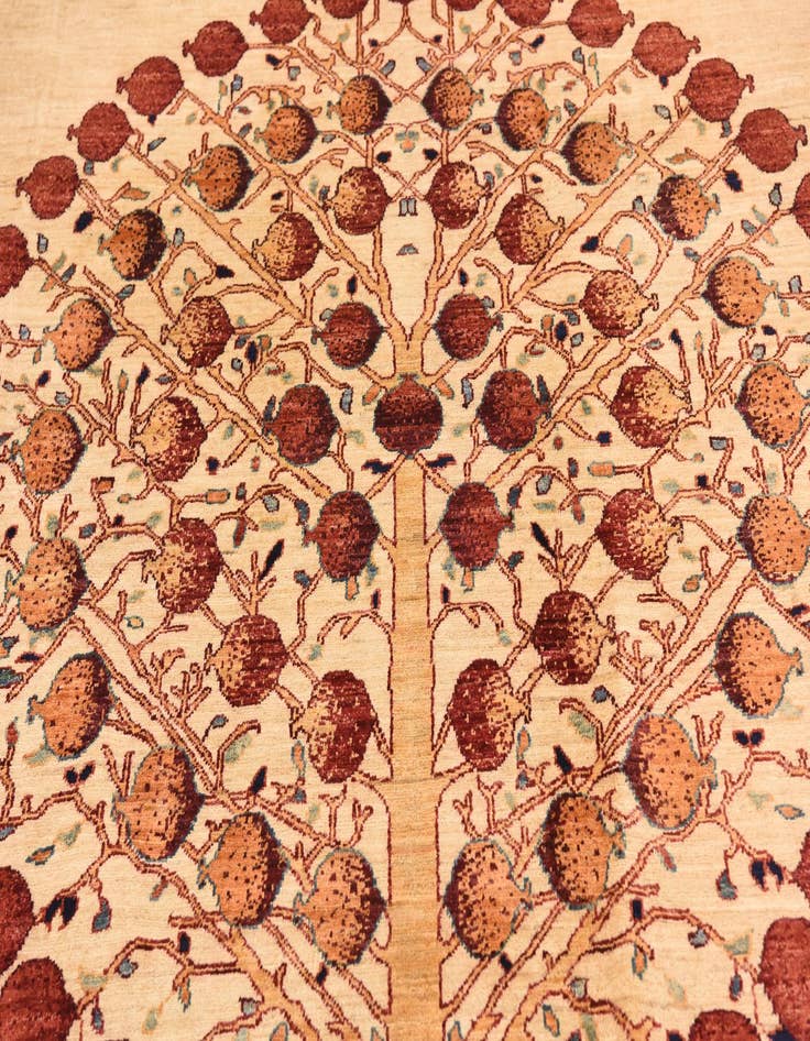Detail image of 6' 4 x 9' 5 Hand Knotted Ariana Ziegler Wool Rug