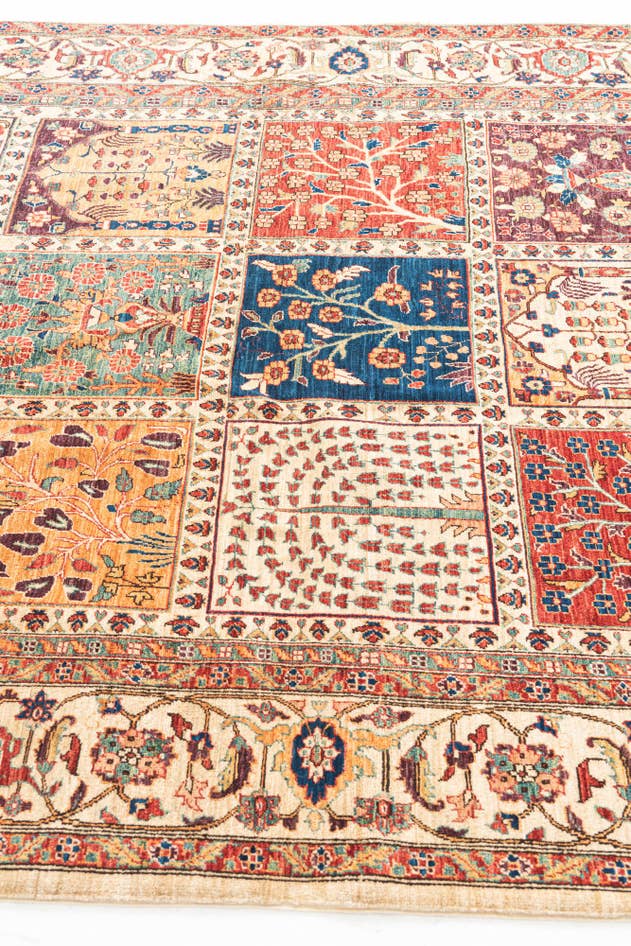Detail image of 5' 10 x 8' 3 Hand Knotted Ariana Ziegler Oriental Rug