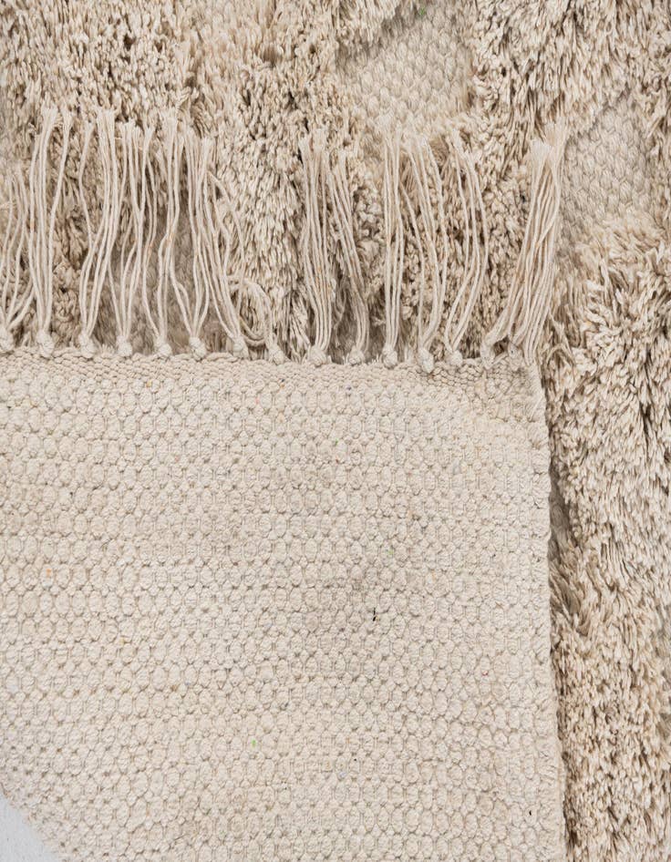 Detail image of 2' x 3' 2 Hand Woven Arizona Wool Rug