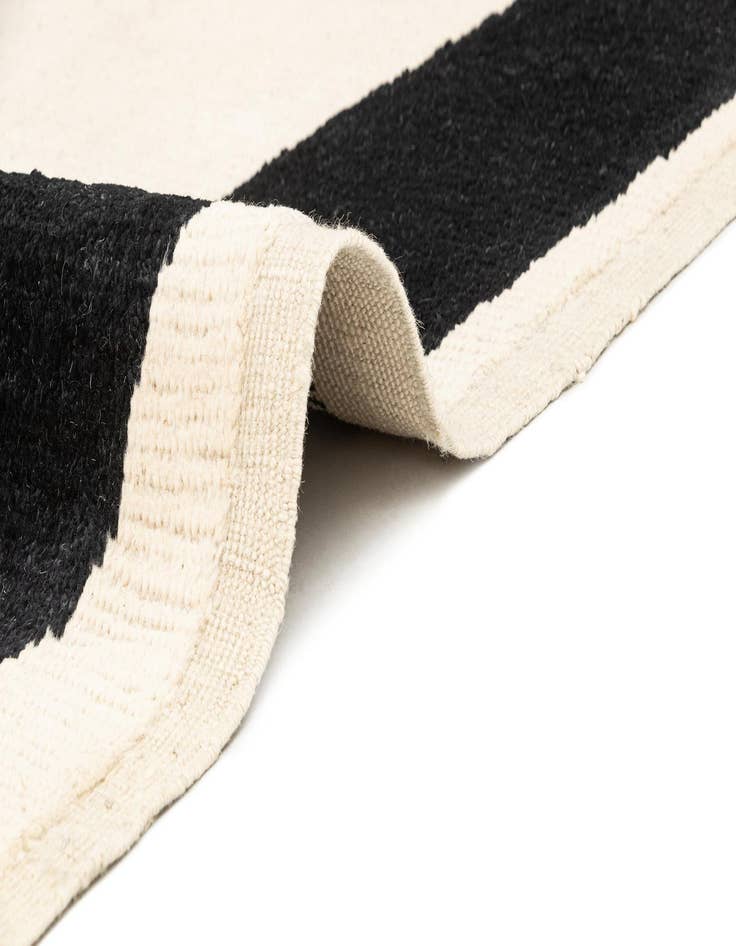 Detail image of 9' 3 x 12' 4  Hand Knotted Beni Marok Rug