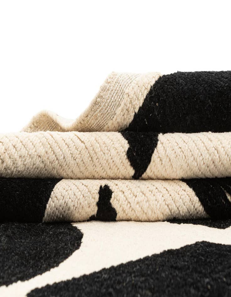 Detail image of 8' x 10'  Hand Knotted Beni Marok Rug