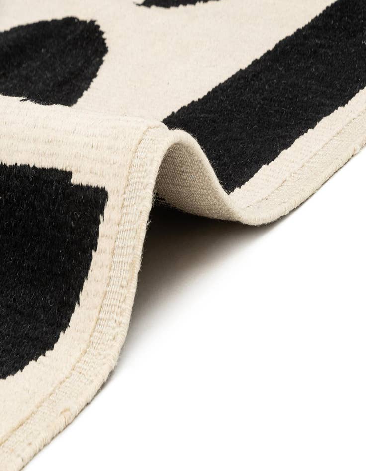 Detail image of 8' x 10'  Hand Knotted Beni Marok Rug